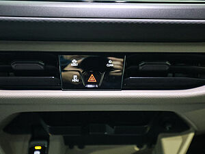 Volkswagen T7 California 2.0 TDI Beach Camper 19 navigation