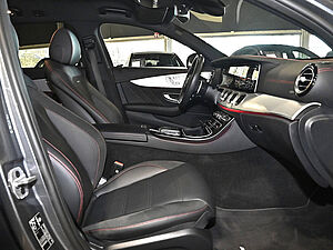 Mercedes-Benz E 53 AMG 4M T 3 navigation