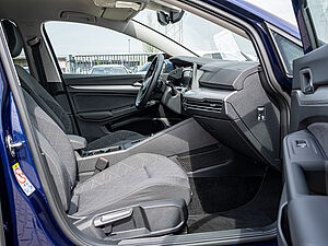 Volkswagen Golf VIII Life 1,5 l eTSI DSG 2 navigation