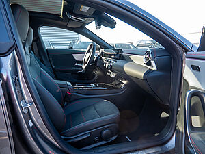 Mercedes-Benz CLA 180 SB AMG Line 2 navigation