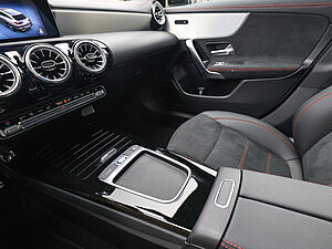 Mercedes-Benz CLA 200 SB d AMG Sport Premium 16 navigation