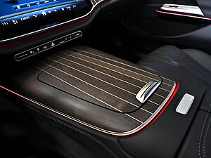 Mercedes-Benz E 300 e AMG Sport Advanced Plus 14 navigation