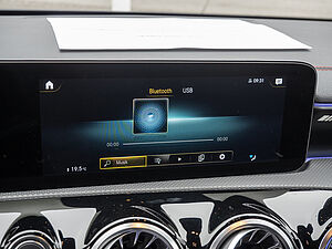Mercedes-Benz CLA 35 AMG SB 4M 12 navigation