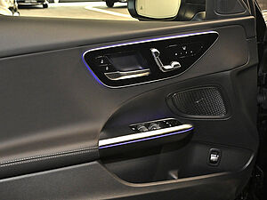 Mercedes-Benz C 180 T Avantgarde Advanced Plus 27 navigation
