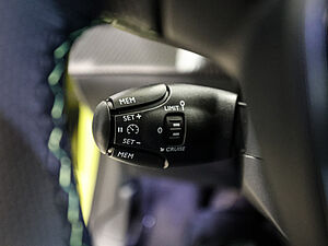 Peugeot 208 GT PureTech 100 28 navigation