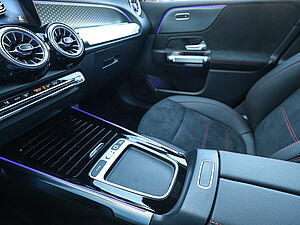 Mercedes-Benz GLB 200 AMG Line 16 navigation