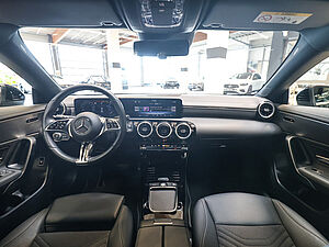 Mercedes-Benz CLA 180 SB Progressive Advanced 8 navigation