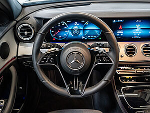 Mercedes-Benz E 220 d T Avantgarde 9 navigation