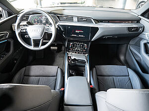 Audi Q8 e-tron Q8 S line 50 e-tron quattro 9 navigation