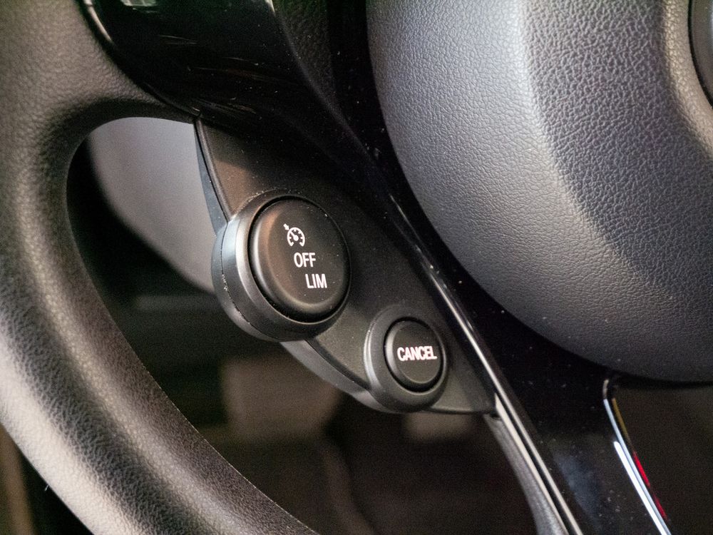 Smart fortwo coupe EQ DAB Klima Tempomat Bluetooth 23