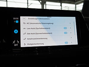 Volkswagen Golf VIII GTD 2.0 DSG 15 navigation