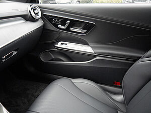 Mercedes-Benz CLE 180 Cabrio 16 navigation