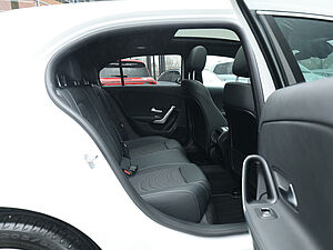Mercedes-Benz A 250 e Progressive Advanced 4 navigation