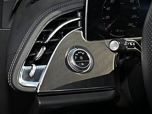 Mercedes-Benz E 220 d T AMG Line 22 navigation