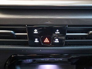 Volkswagen Golf VIII EDITION 50 1.5 eTSI 14 navigation