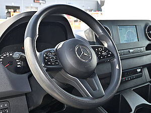 Mercedes-Benz Sprinter 317 CDI KA L4H2 29 navigation
