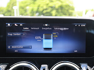 Mercedes-Benz GLA 250 e Progressive Advanced 12 navigation