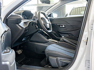 Peugeot 208 Neuer Style HYBRID 100 e-DSC6 19 navigation