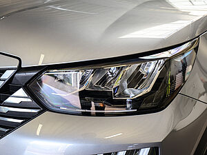 Peugeot 2008 Allure HYBRID 145 e-DSC6 31 navigation