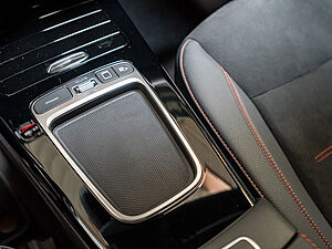 Mercedes-Benz CLA 250 e Coupé AMG Sport Edition 13 navigation