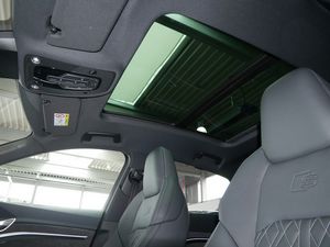 Audi e-tron Sportback s quattro 25 navigation