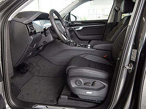 Volkswagen Touareg Elegance 3.0 TDI 4M 10 navigation