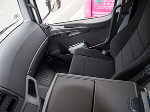 Mercedes-Benz Atego 1224 L Curtainsider Schiebeplane li/re Ladebordwand BigSpace 12 navigation