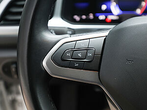 Volkswagen T-Roc 1.5 TSI Life 27 navigation