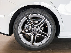 Mercedes-Benz A 180 AMG Advanced Plus 5 navigation