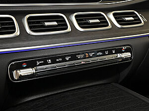 Mercedes-Benz GLE 350 e 4M AMG Line 13 navigation