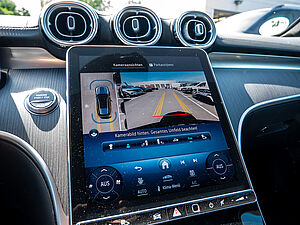 Mercedes-Benz C 200 T AMG Line 10 navigation