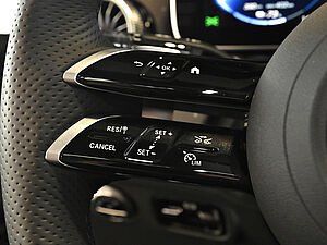 Mercedes-Benz EQE 350 AMG Line 17 navigation