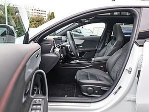 Mercedes-Benz CLA 200 SB d AMG Sport Premium 10 navigation