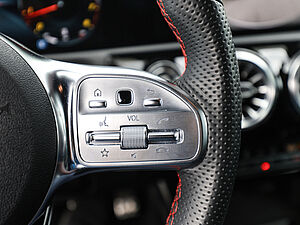 Mercedes-Benz CLA 200 SB AMG 20 navigation