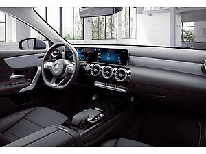 Mercedes-Benz A 200 Limo AMG 4 navigation