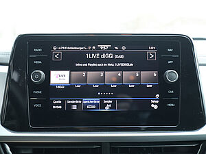 Volkswagen T-Roc 1.5 TSI Life 12 navigation