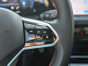 Volkswagen Golf VIII GTI DSG 27 navigation