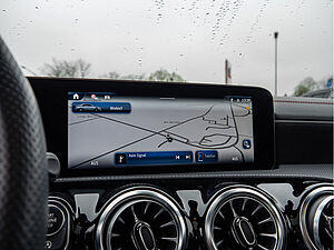 Mercedes-Benz CLA 200 d Coupé AMG Sport Premium 10 navigation