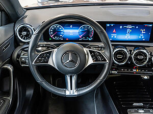 Mercedes-Benz A 250 4M Progressive Advanced 9 navigation