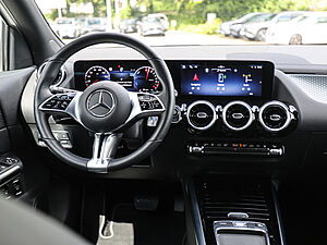 Mercedes-Benz GLA 250 e Progressive Advanced 9 navigation