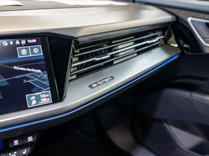 Audi Q4 Sportback 35 e-tron SHZ ACC HUD MATRIX-LED