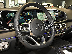Mercedes-Benz GLE 350 e 4M AMG Line 28 navigation
