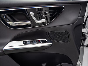 Mercedes-Benz GLC 300 e 4M Avantgarde Advanced Plus 19 navigation