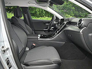 Mercedes-Benz C 180 T Avantgarde Advanced 3 navigation