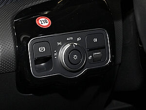 Mercedes-Benz A 250 e Progressive Advanced 22 navigation