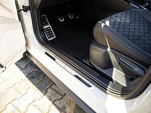 Volkswagen T-Roc 1.0 TSI R-Line 32 navigation