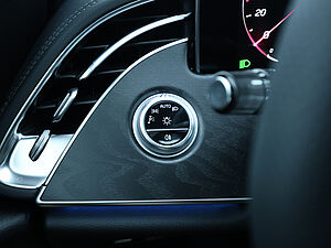 Mercedes-Benz E 220 d T AMG Sport 28 navigation