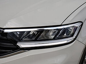 Volkswagen T-Roc Life 1.5 l TSI DSG 33 navigation