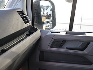 Volkswagen Crafter 50 Kasten HD 2.0l TDI AT 15 navigation