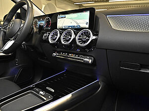 Mercedes-Benz B 220 d Progressive 9 navigation